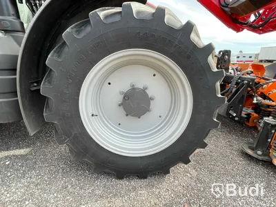 Traktor Massey Ferguson -2023 | Mf 5s.125 | Vikplog & Sandspridare