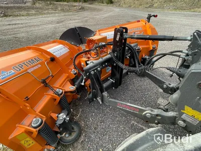 Traktor Massey Ferguson -2023 | Mf 5s.125 | Vikplog & Sandspridare