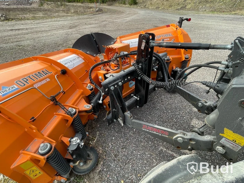 Traktor Massey Ferguson -2023 | Mf 5s.125 | Vikplog & Sandspridare