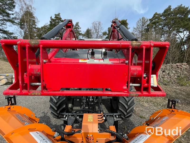 Traktor Massey Ferguson -2023 | Mf 5s.125 | Vikplog & Sandspridare