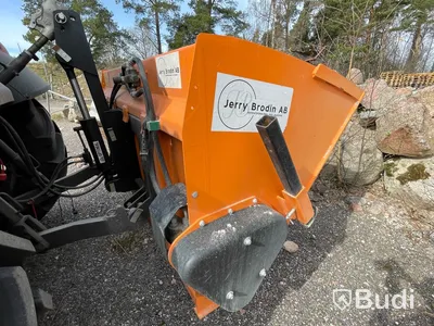 Traktor Massey Ferguson -2023 | Mf 5s.125 | Vikplog & Sandspridare