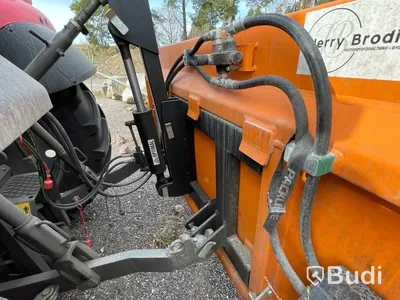 Traktor Massey Ferguson -2023 | Mf 5s.125 | Vikplog & Sandspridare