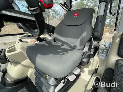 Traktor Massey Ferguson -2023 | Mf 5s.125 | Vikplog & Sandspridare