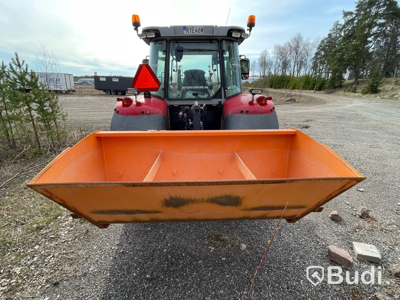 Traktor Massey Ferguson -2023 | Mf 5s.125 | Vikplog & Sandspridare