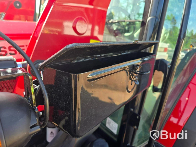 Massey Ferguson MF4708M | 2023 | 140 timmar