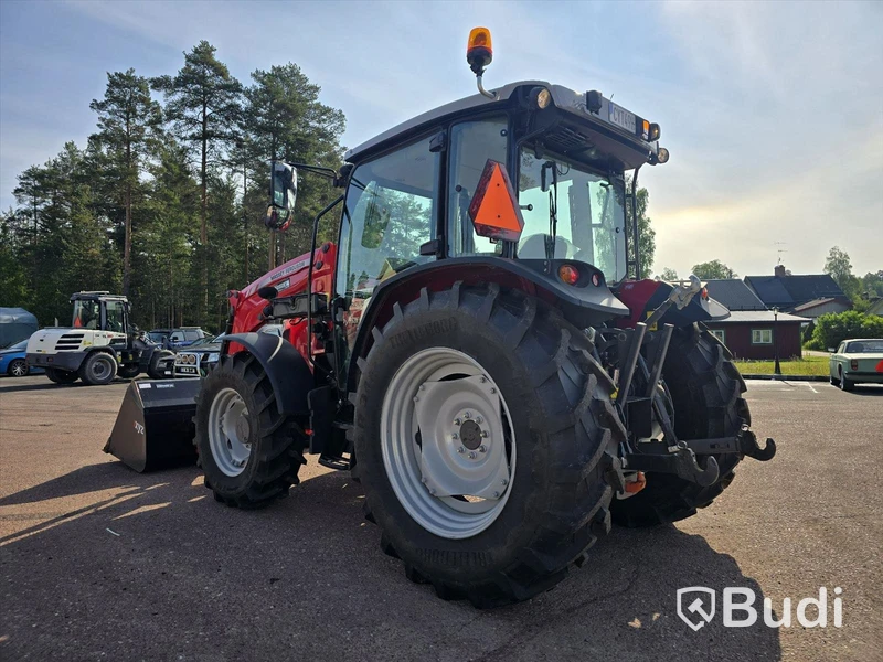 Massey Ferguson MF4708M | 2023 | 140 timmar