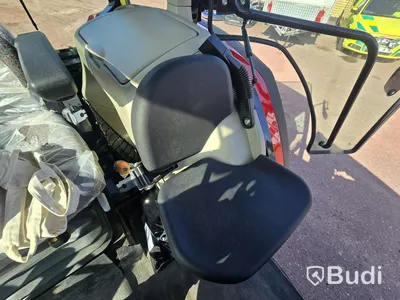 Massey Ferguson MF4708M | 2023 | 140 timmar