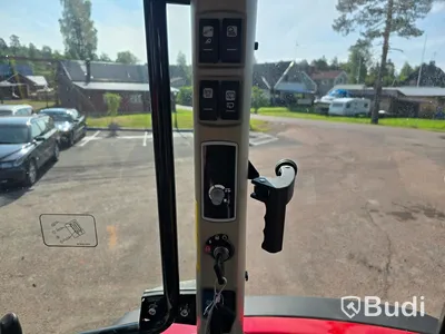 Massey Ferguson MF4708M | 2023 | 140 timmar