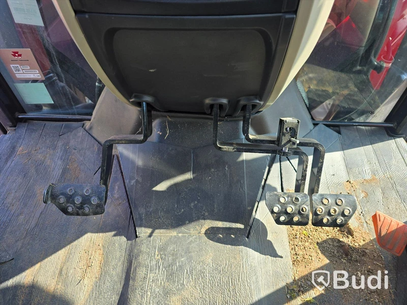 Massey Ferguson MF4708M | 2023 | 140 timmar