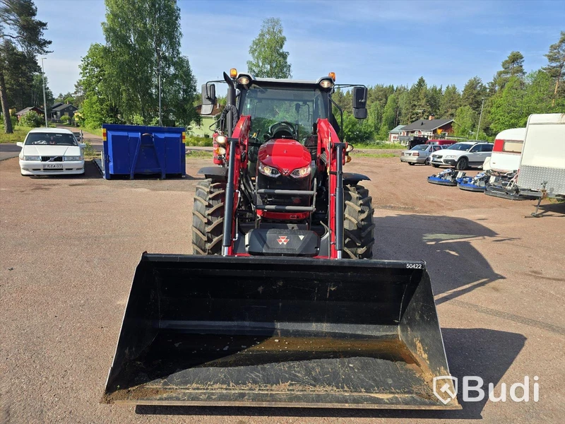 Massey Ferguson MF4708M | 2023 | 140 timmar