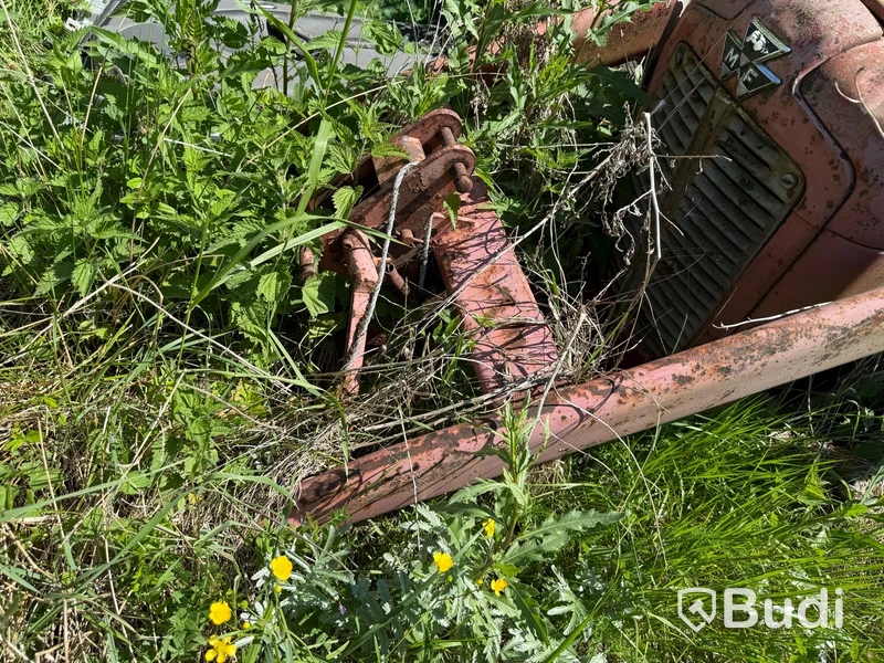 Massey Ferguson 35 med lastare -1964 (rep-objekt)