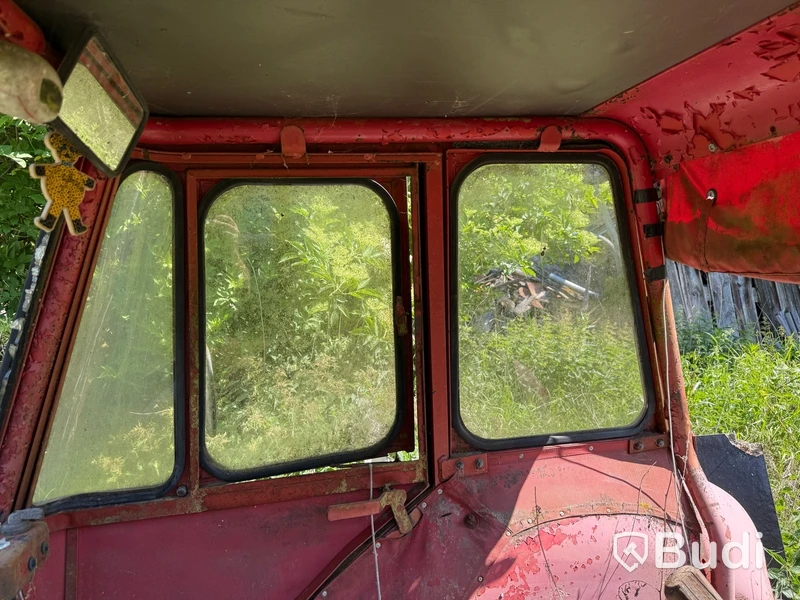 Massey Ferguson 35 med lastare -1964 (rep-objekt)