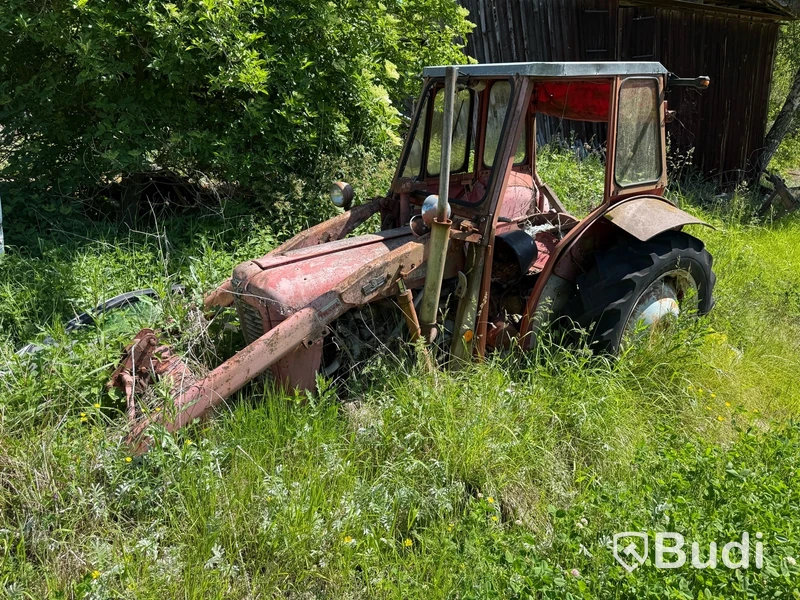 Massey Ferguson 35 med lastare -1964 (rep-objekt)