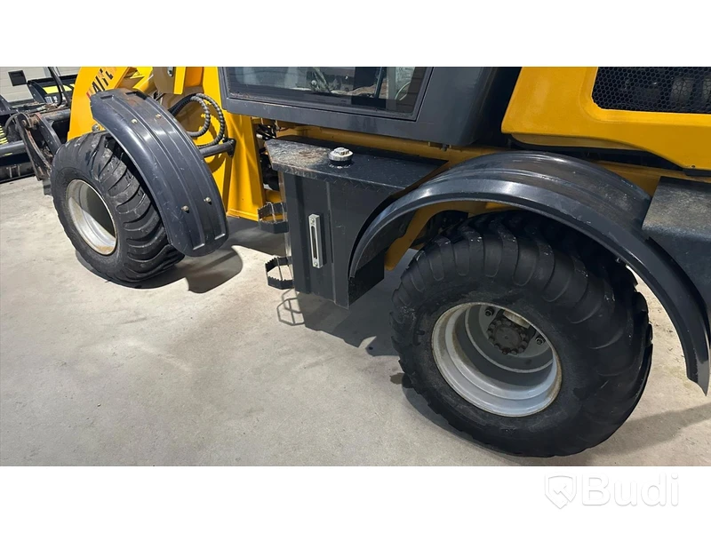 Wheel loader HAITU ZL918D with folding plow, bucket, lifting boom, forks, lowered 50 mm tow ball