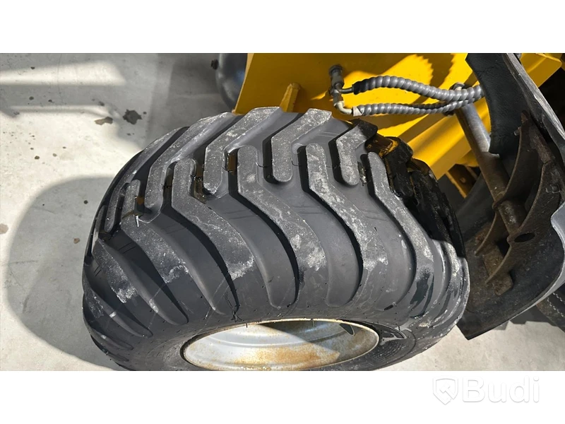 Wheel loader HAITU ZL918D with folding plow, bucket, lifting boom, forks, lowered 50 mm tow ball