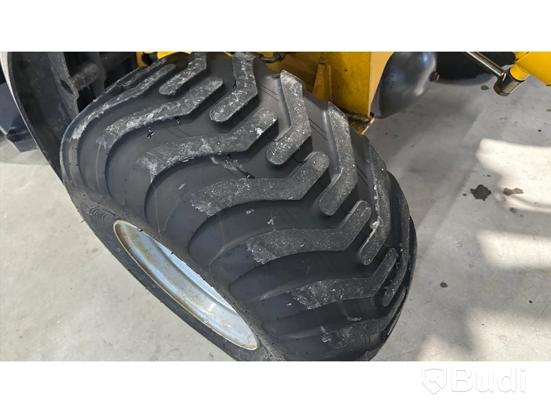 Wheel loader HAITU ZL918D with folding plow, bucket, lifting boom, forks, lowered 50 mm tow ball