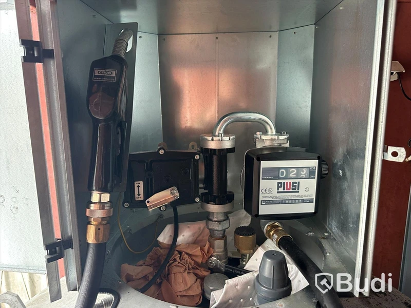 Containerised fuel station with 1,000 L petrol tank and 1,000 L diesel tank, approved tanks and venting