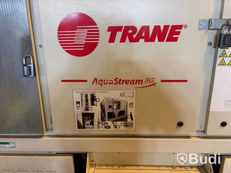 Trane CGAM 90 SE air-cooled chiller, approx. 311 kW, with pump & buffer tank