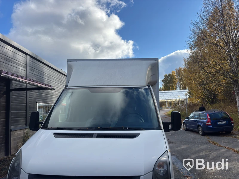 Transportbil Volkswagen Crafter, skåpbil, bakgavellyft