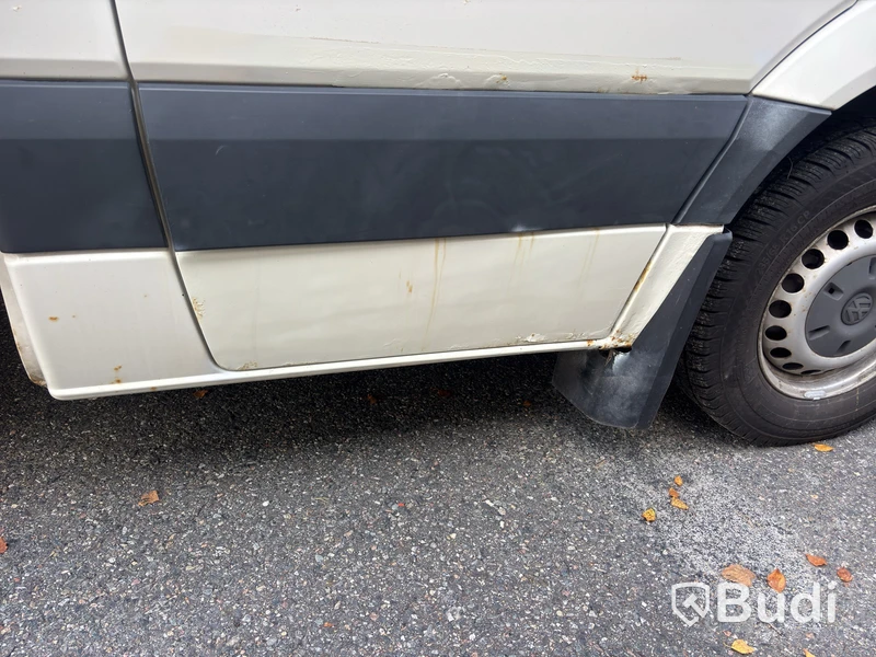 Transportbil Volkswagen Crafter, skåpbil, bakgavellyft