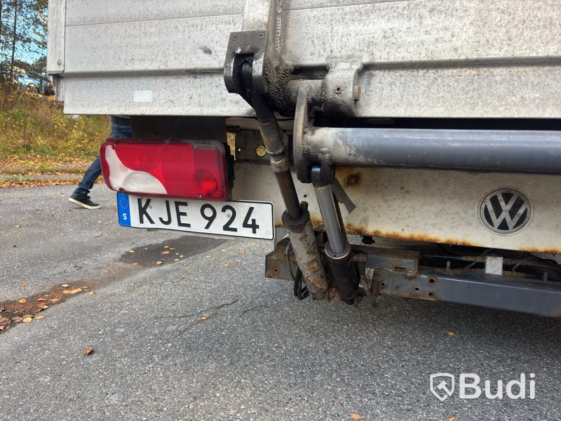 Transportbil Volkswagen Crafter, skåpbil, bakgavellyft