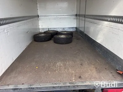 Transportbil Volkswagen Crafter, skåpbil, bakgavellyft
