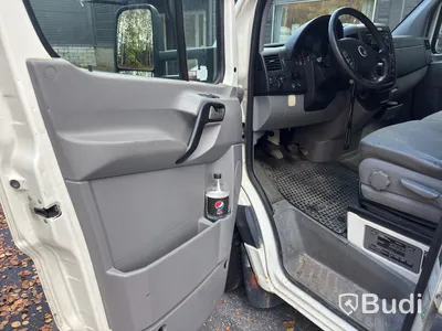 Transportbil Volkswagen Crafter, skåpbil, bakgavellyft