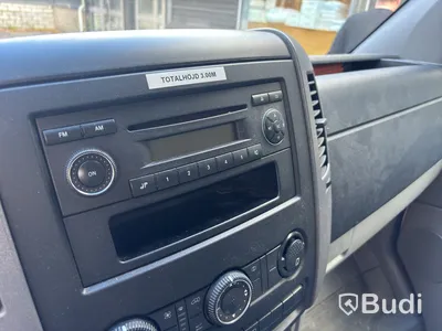 Transportbil Volkswagen Crafter, skåpbil, bakgavellyft