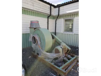 Utsugningsfläkt på stativ med styrdon