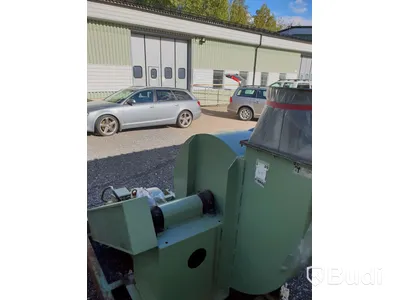 Utsugningsfläkt på stativ med styrdon
