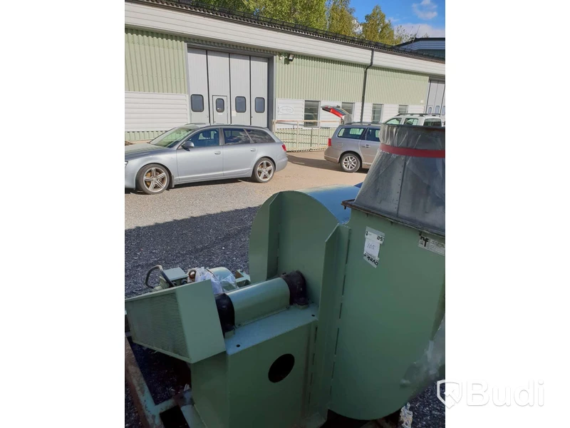 Utsugningsfläkt på stativ med styrdon