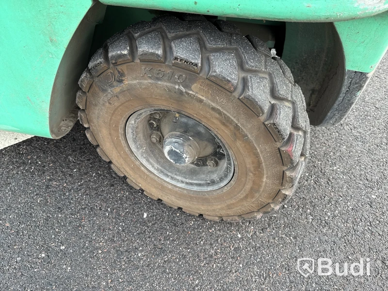 Motviktstruck Mitsubishi FD25 - 1999