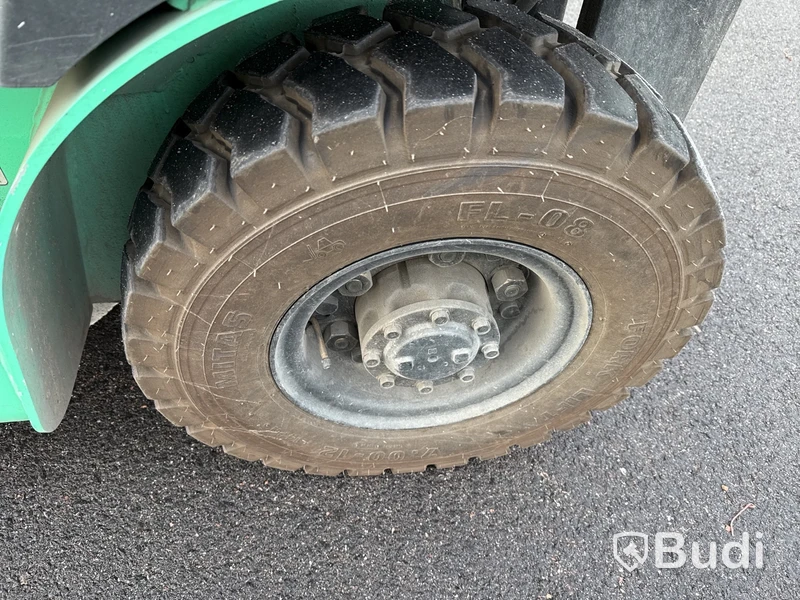 Motviktstruck Mitsubishi FD25 - 1999