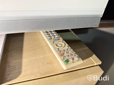 Matbord, stolar, tv m.m.