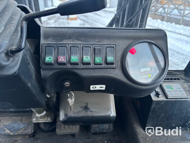 Gaffeltruck Linde  E25S 2011 med långgafflar