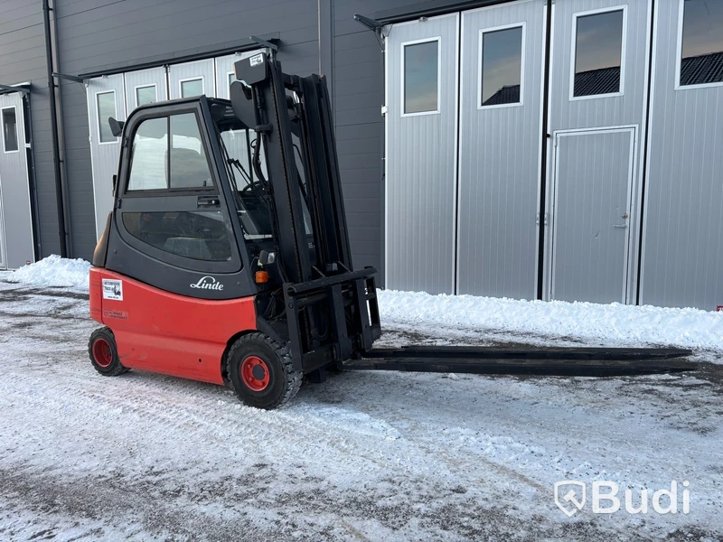 Gaffeltruck Linde  E25S 2011 med långgafflar