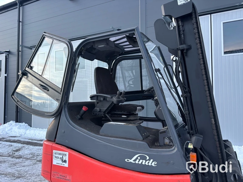 Gaffeltruck Linde  E25S 2011 med långgafflar
