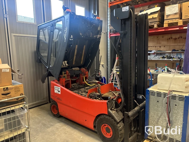 Gaffeltruck Linde  E25S 2011 med långgafflar