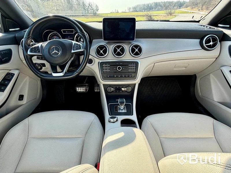 Mercedes-Benz CLA 45 AMG 4MATIC -2015 | 10 300 mil