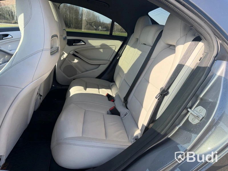 Mercedes-Benz CLA 45 AMG 4MATIC -2015 | 10 300 mil