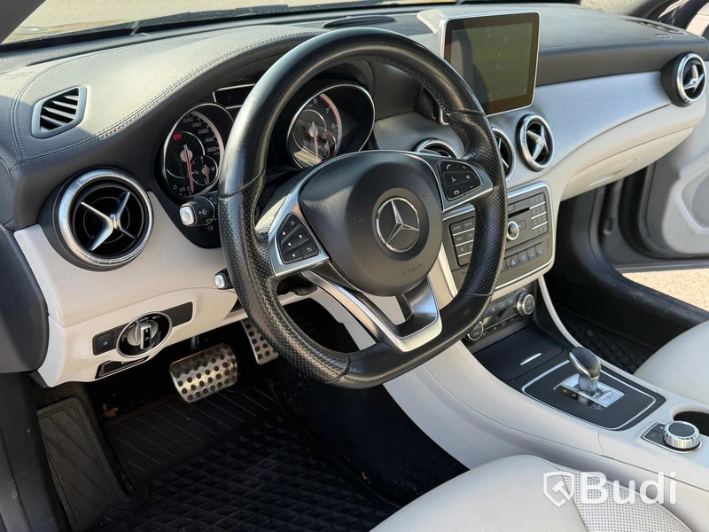 Mercedes-Benz CLA 45 AMG 4MATIC -2015 | 10 300 mil
