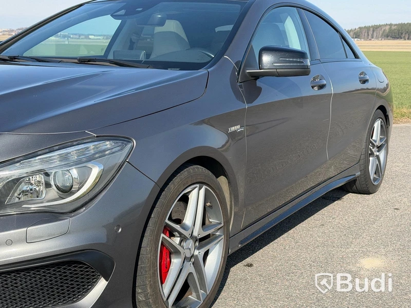 Mercedes-Benz CLA 45 AMG 4MATIC -2015 | 10 300 mil