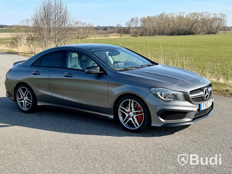 Mercedes-Benz CLA 45 AMG 4MATIC -2015 | 10 300 mil