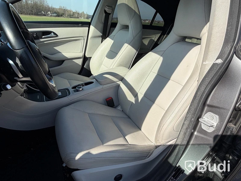 Mercedes-Benz CLA 45 AMG 4MATIC -2015 | 10 300 mil