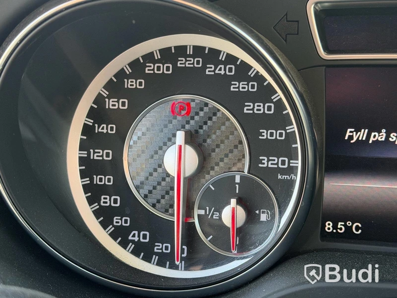 Mercedes-Benz CLA 45 AMG 4MATIC -2015 | 10 300 mil