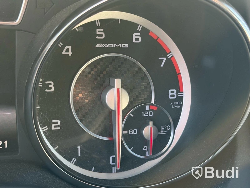 Mercedes-Benz CLA 45 AMG 4MATIC -2015 | 10 300 mil