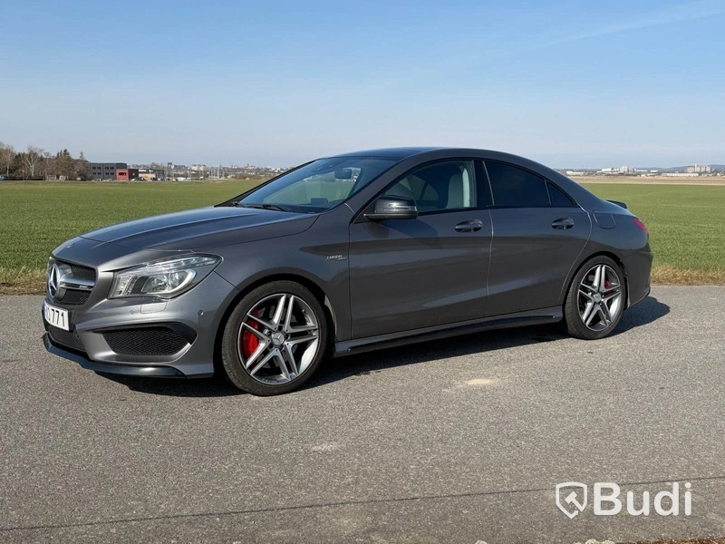 Mercedes-Benz CLA 45 AMG 4MATIC -2015 | 10 300 mil