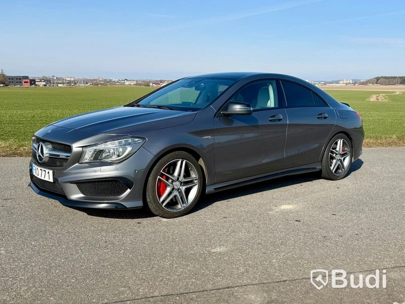 Mercedes-Benz CLA 45 AMG 4MATIC -2015 | 10 300 mil
