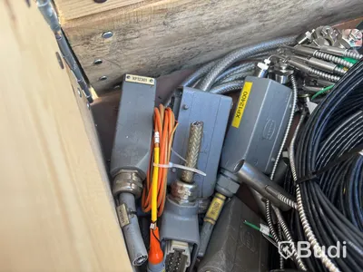 Pall med diverse labb-kabel , termoelement med mera