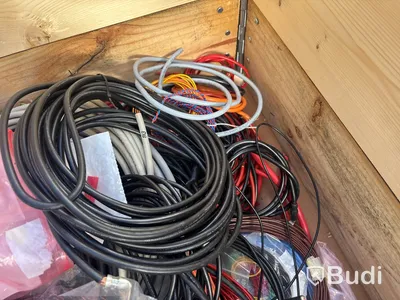 Pall med diverse labb-kabel , termoelement med mera